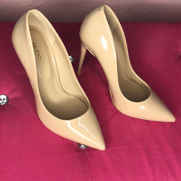 Also Heels - Picture 4 of 5